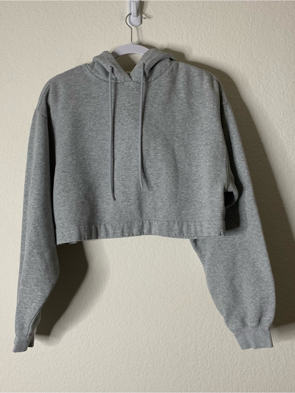 Alo yoga Womens gray cropped hooded sweatshirt XS